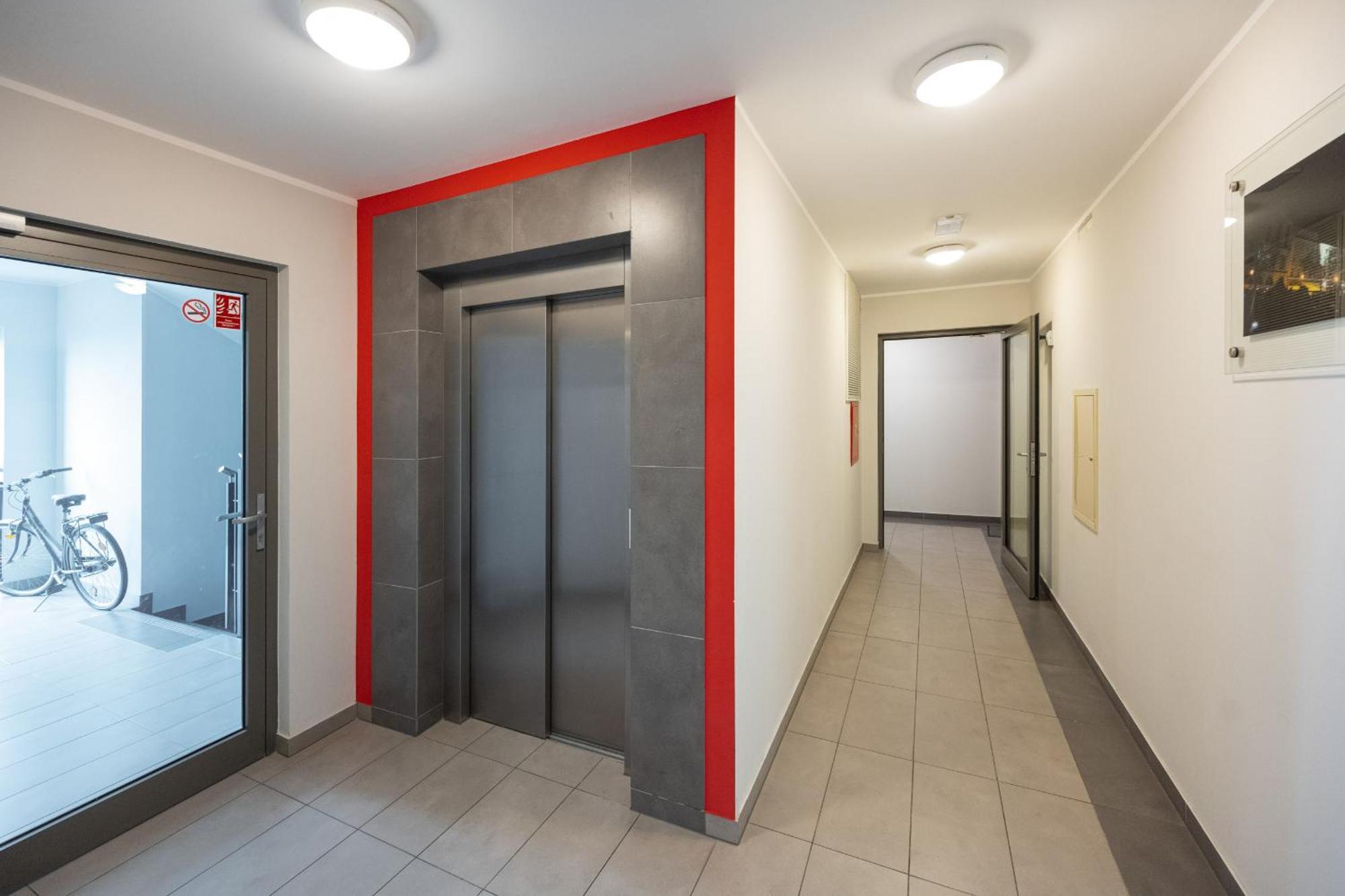 Apartment Comfortable Krakowska With Free Parking By Renters Wroclaw