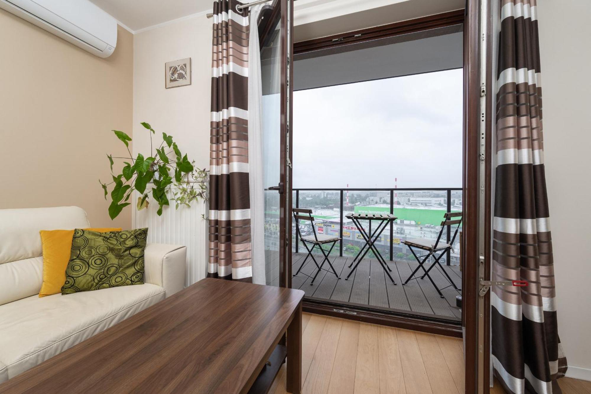 Comfortable Krakowska With Free Parking By Renters *